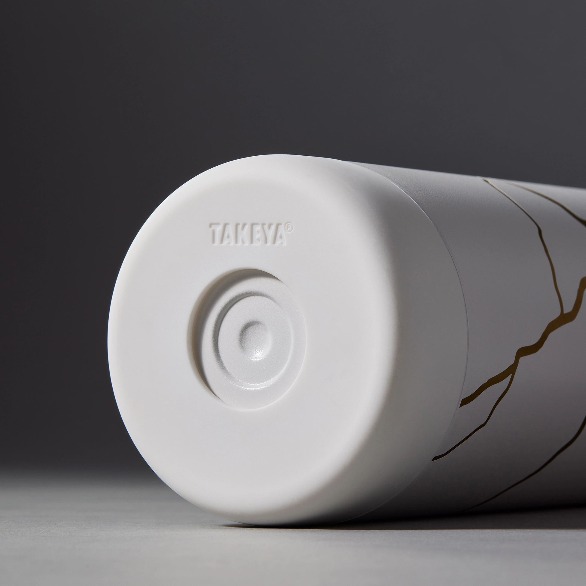 kintsugi-water-bottle-with-straw-lid-k2 51389-TK_HO25_Kintsugi_Takeya9255.png