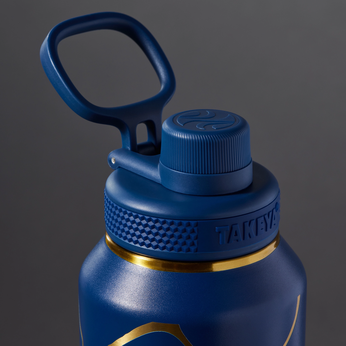 kintsugi-water-bottle-with-spout-lid-v3 51390-TK_HO25_Kintsugi_Takeya9266.png